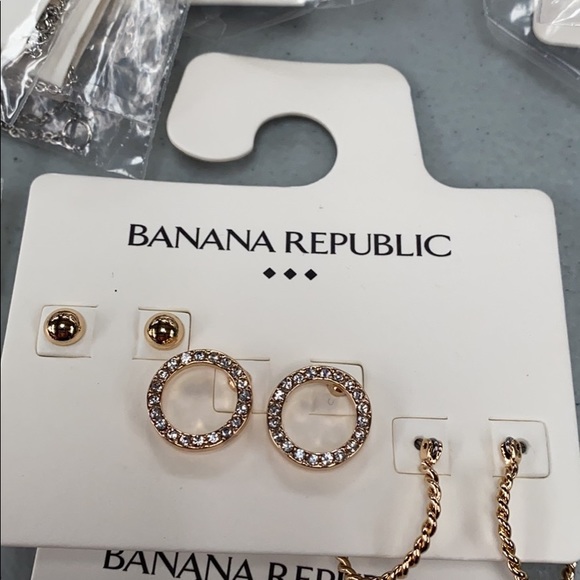 Jewelry Set - Picture 1 of 1